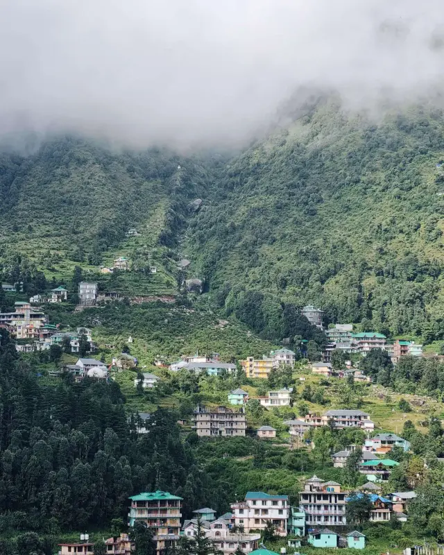Dharamkot, Dhauladhar